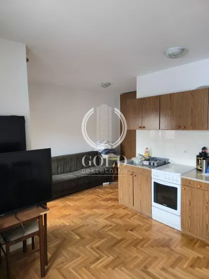 Janka Čmelika | 4zida.rs