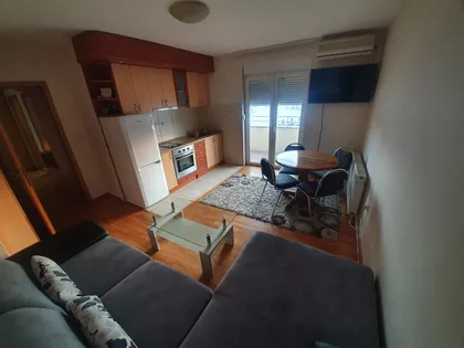 Trg Kosturnica 16D | 4zida.rs