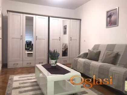 Pariske Komune | 4zida.rs