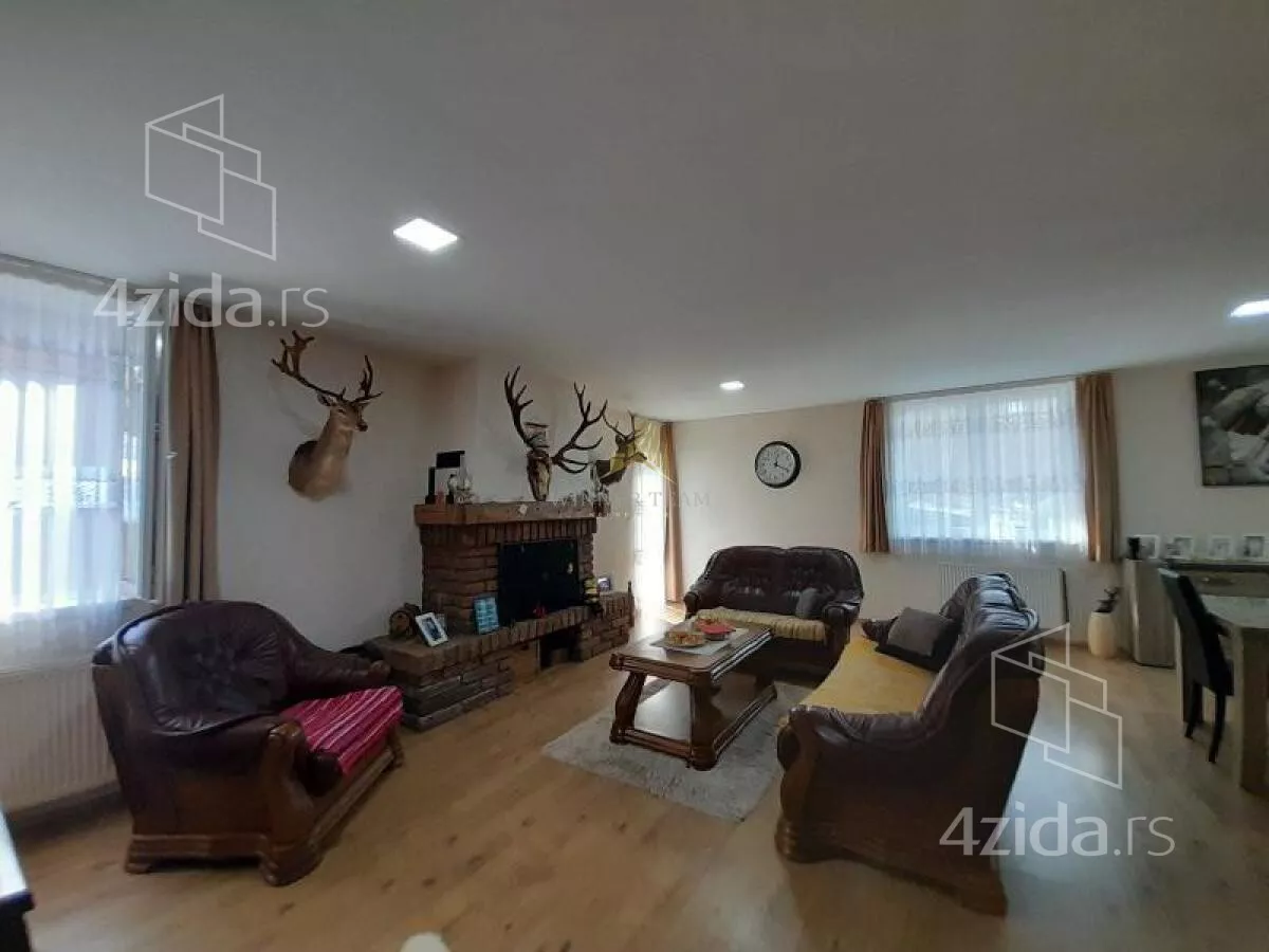 Kuća | 4zida
