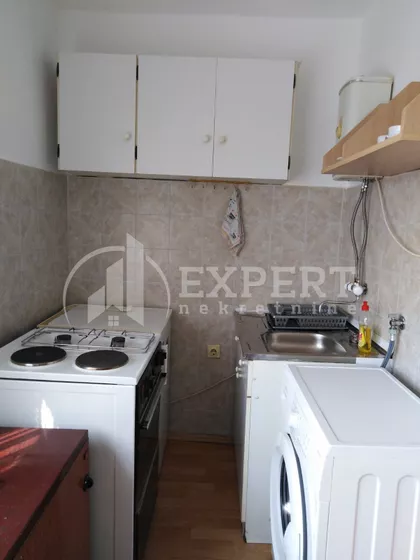 Sremska | 4zida.rs