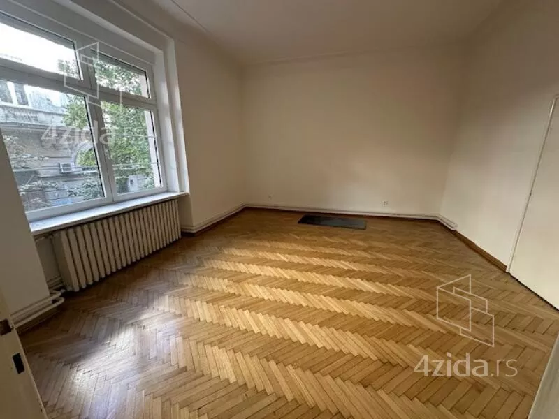 Šestosoban stan | 4zida