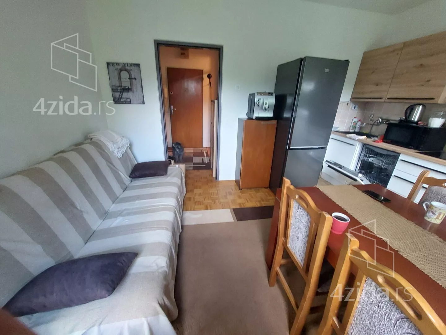 Jednoiposoban stan | 4zida