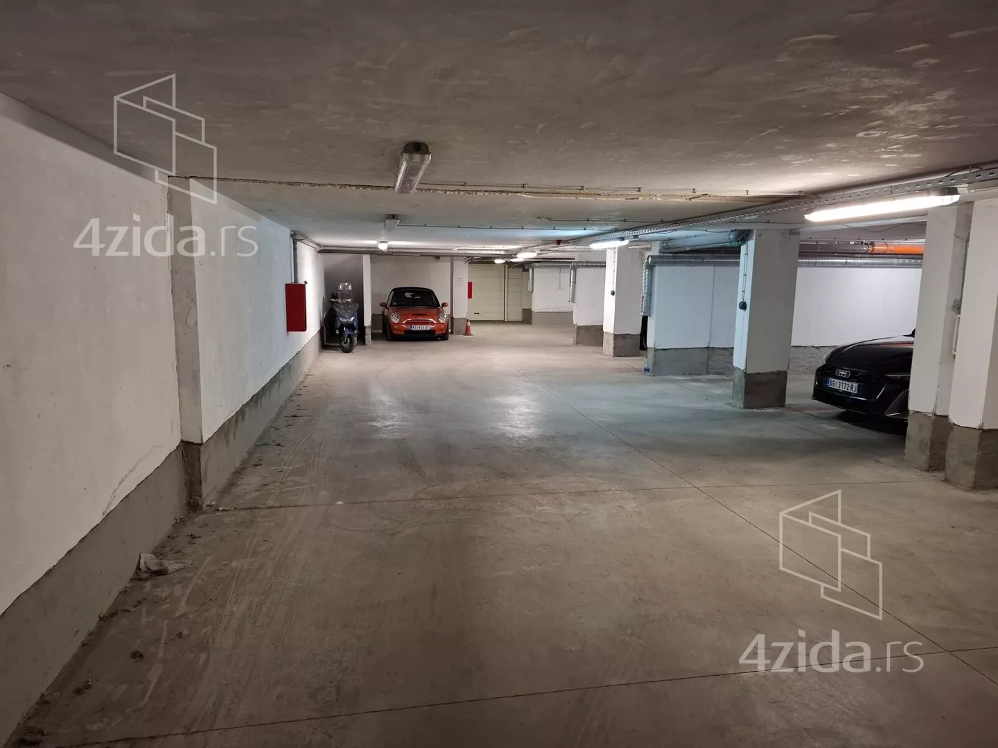 Garaža | 4zida