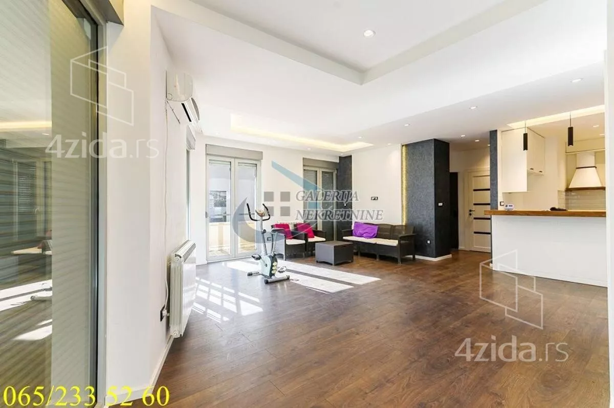 Petosoban stan | 4zida