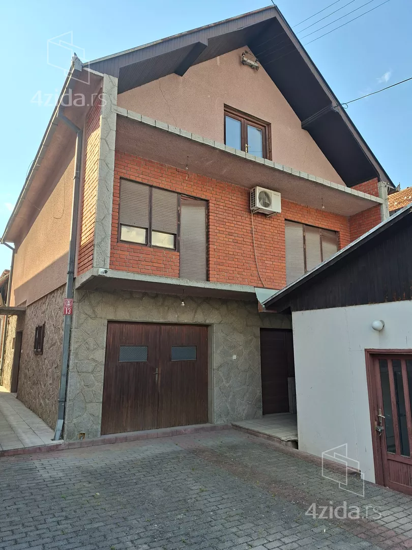 3-etažna kuća | 4zida