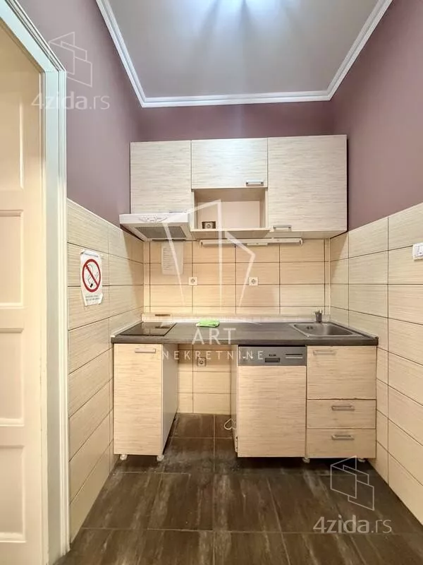 Četvoroiposoban stan | 4zida