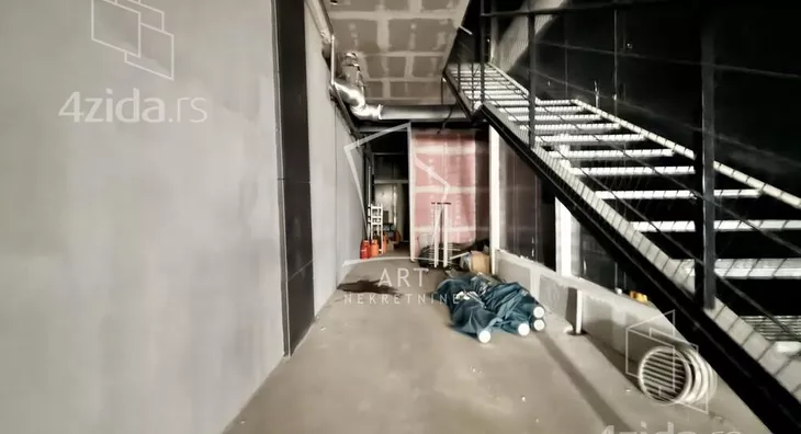 Poslovni prostor | 4zida