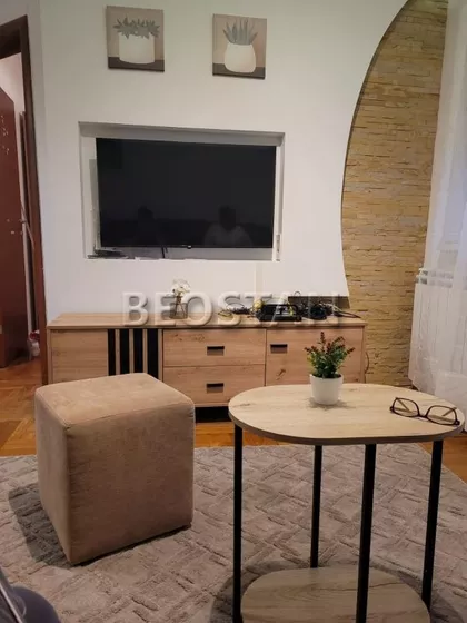 Jovanke Radakovic | 4zida.rs