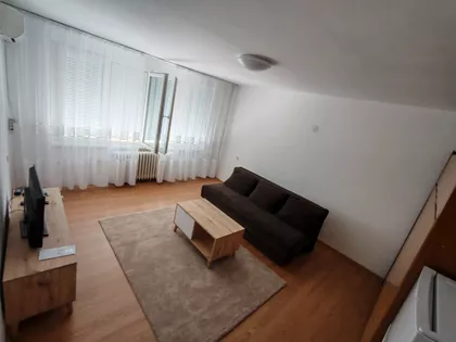 Vojvođanska | 4zida.rs
