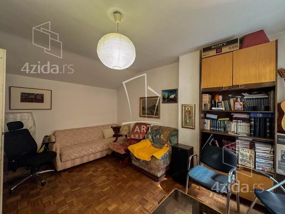 Troiposoban stan | 4zida