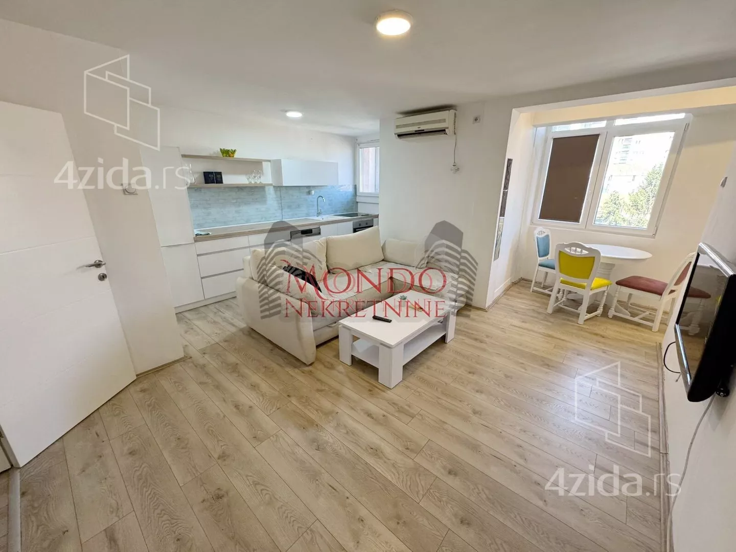 Dvoiposoban stan | 4zida