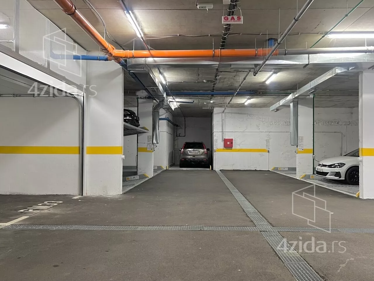 Troiposoban stan | 4zida