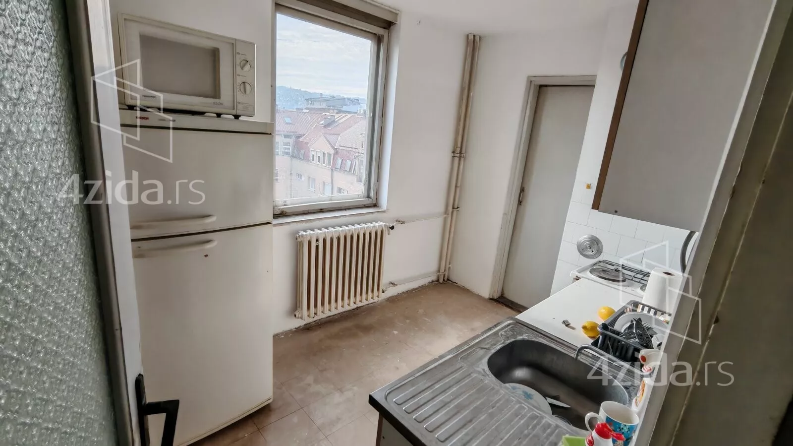 Četvoroiposoban stan | 4zida