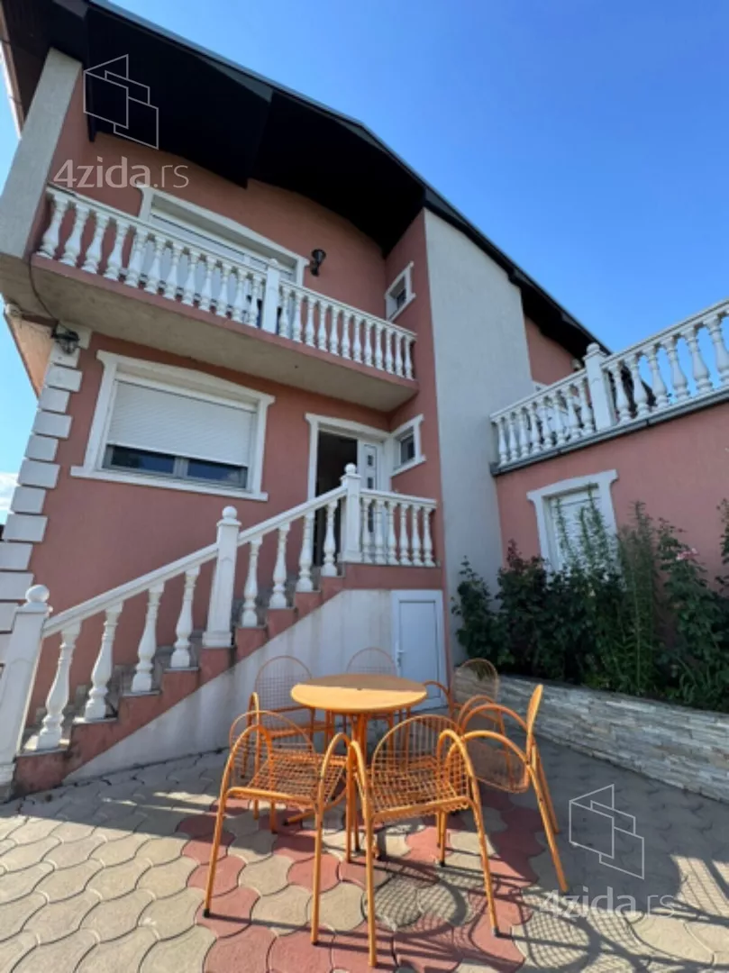 5-etažna kuća | 4zida