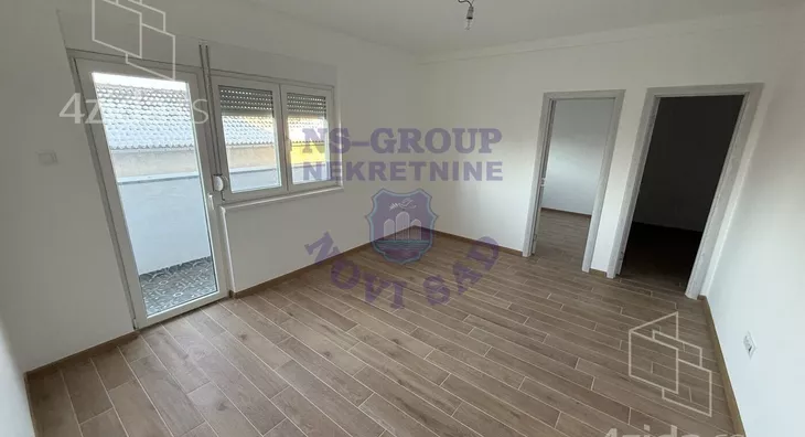 Šestosoban stan | 4zida