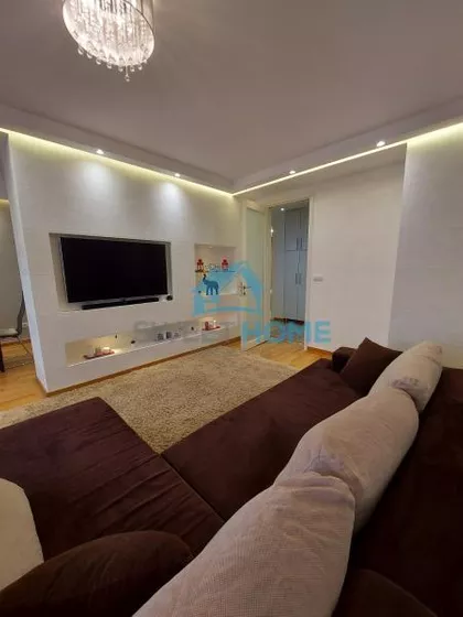 BULEVAR CRVENE ARMIJE x | 4zida.rs