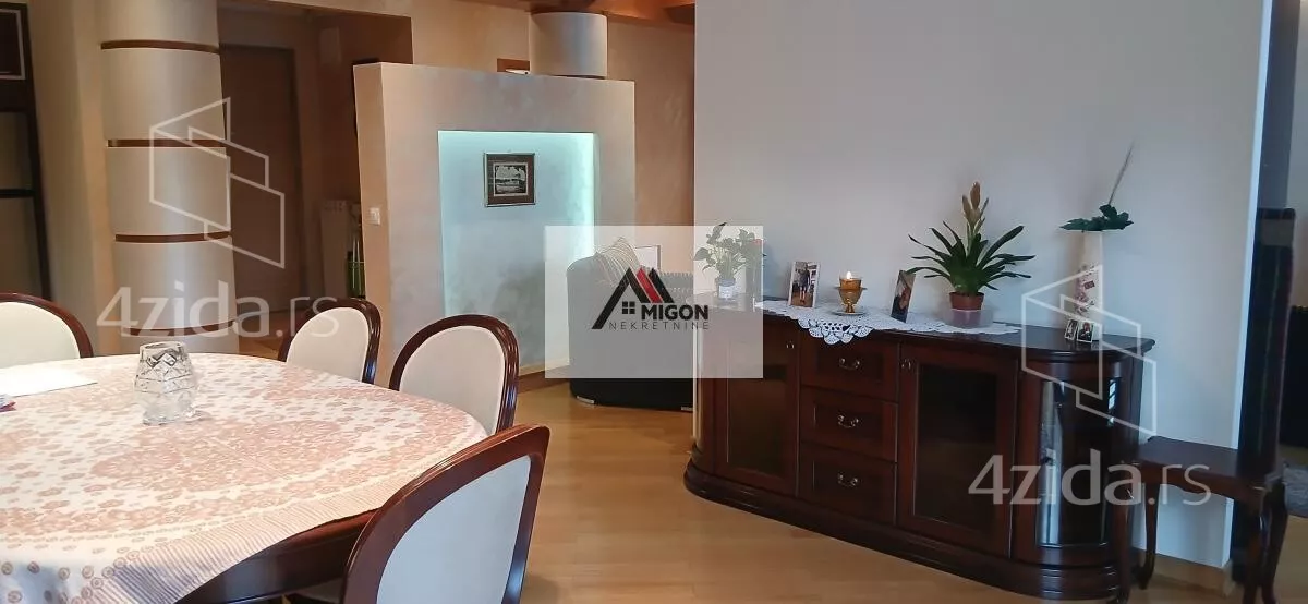 Četvorosoban stan | 4zida