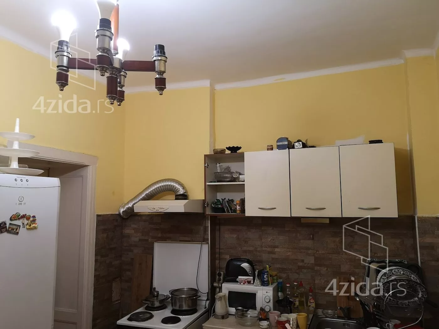 Četvoroiposoban stan | 4zida