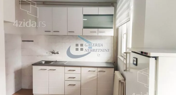 Četvoroiposoban stan | 4zida