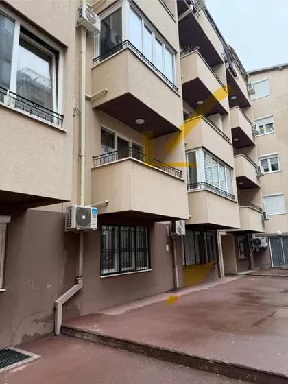 Mali Mokri Lug | 4zida.rs