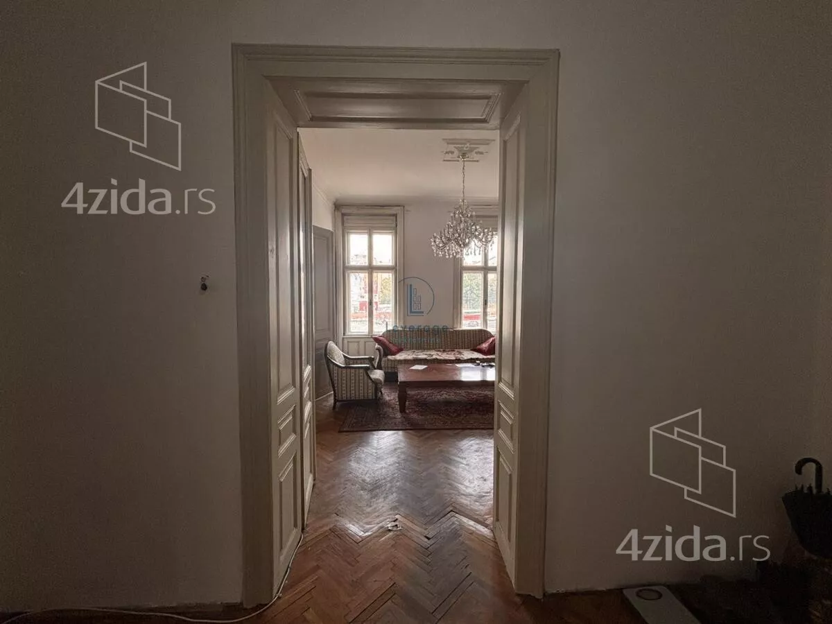 Petosoban stan | 4zida