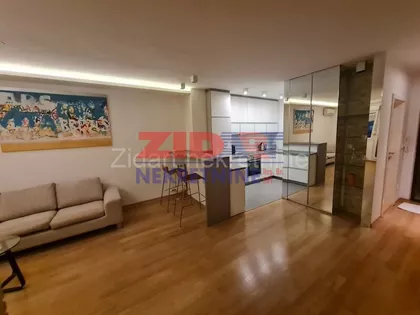 Gospodara Vučića | 4zida.rs