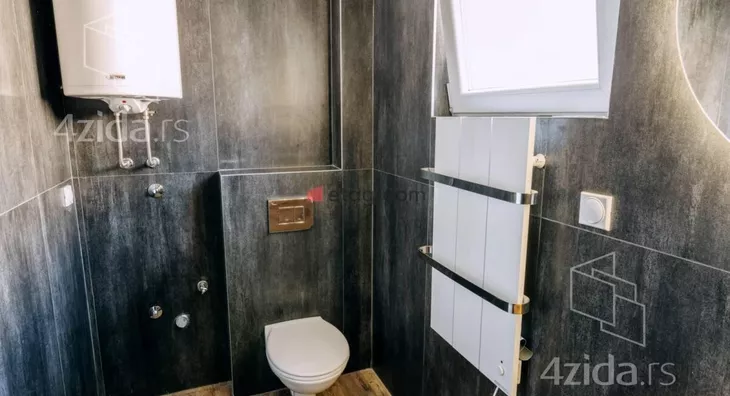 Sedmosoban stan | 4zida