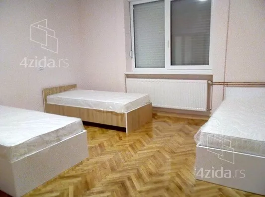 Šestosoban stan | 4zida