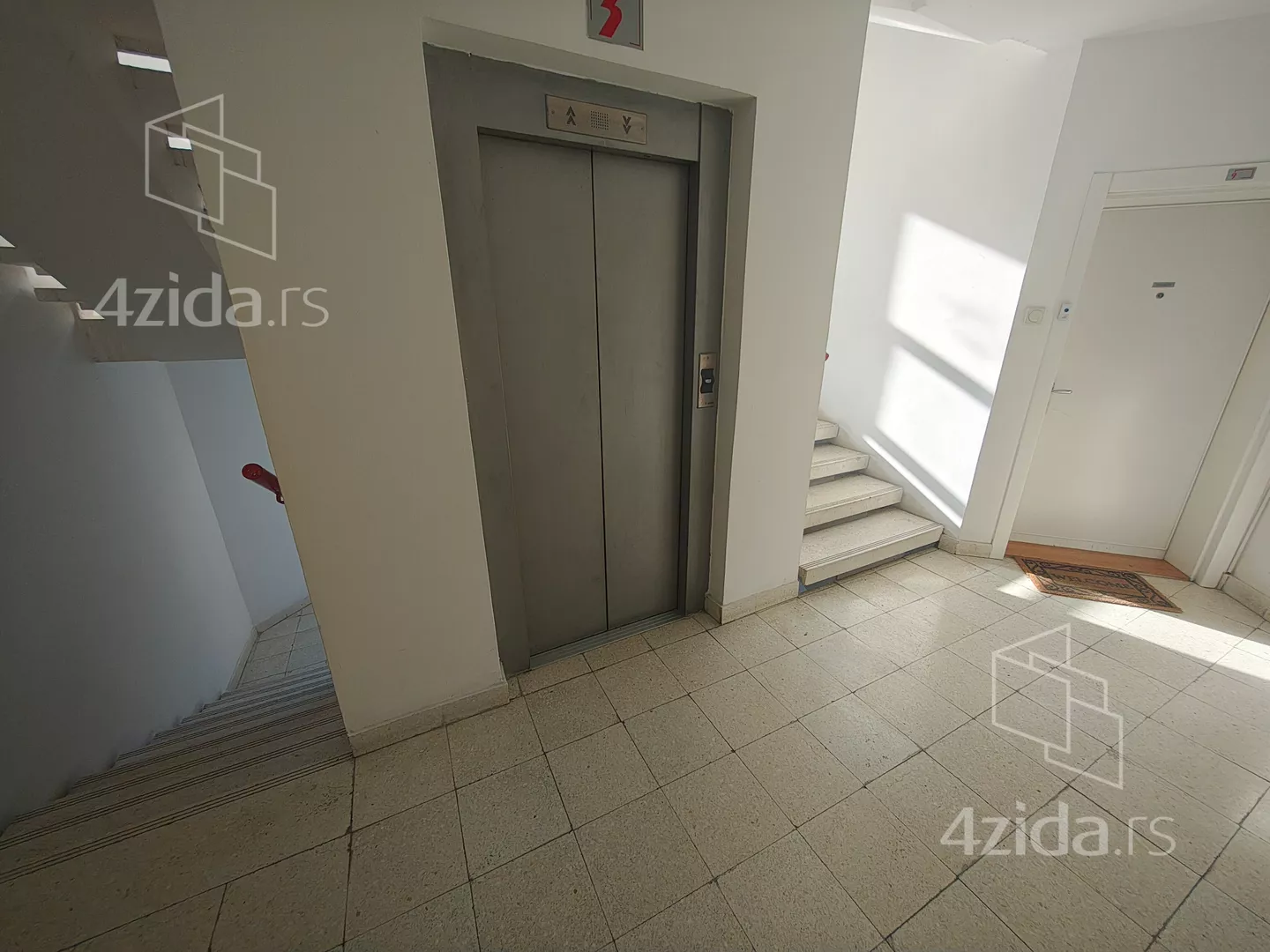 Petosoban stan | 4zida