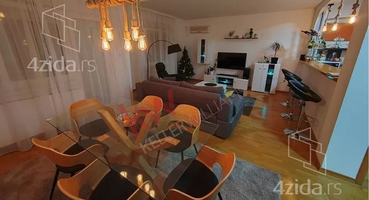 Petosoban stan | 4zida