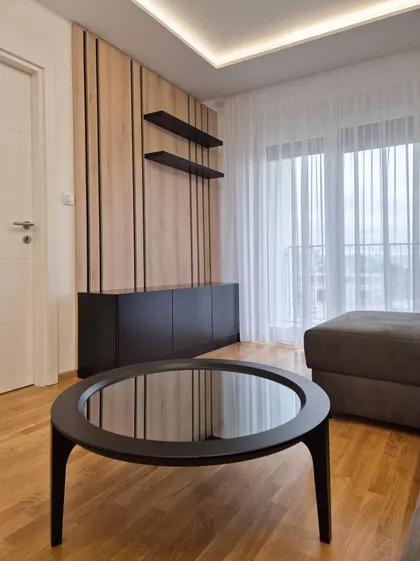 Mine Karadžić | 4zida.rs