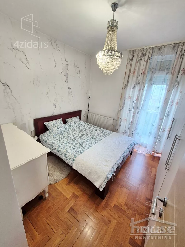 Šestosoban stan | 4zida