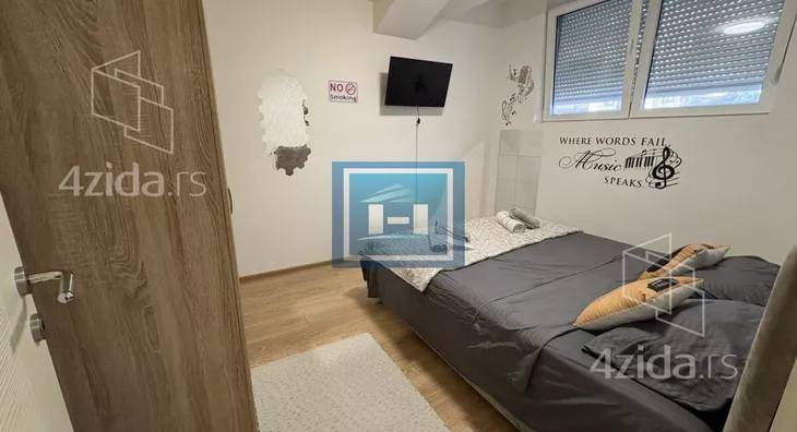 Jednoiposoban stan | 4zida