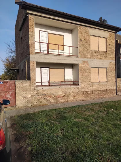 Kuća na prodaju · 100 m² · Torak, Okolne lokacije, Žitište