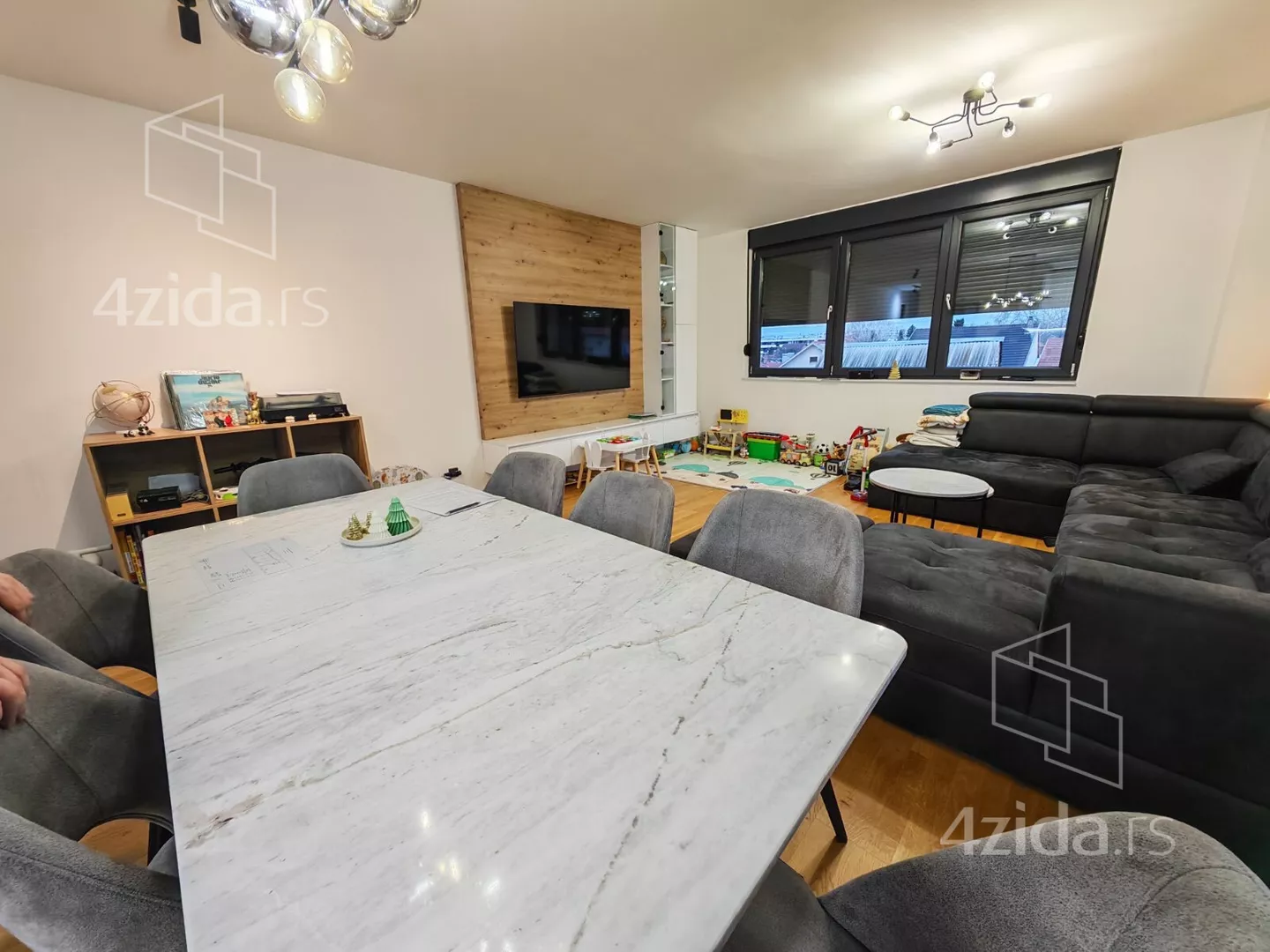 Troiposoban stan | 4zida