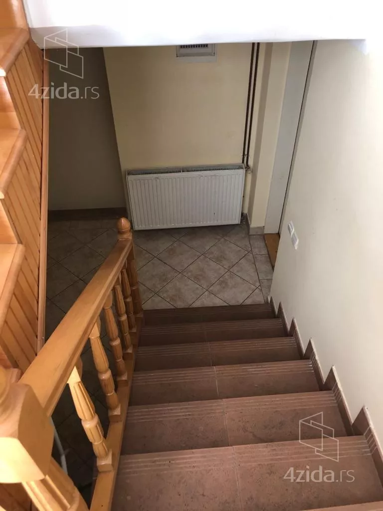 4-etažna kuća | 4zida