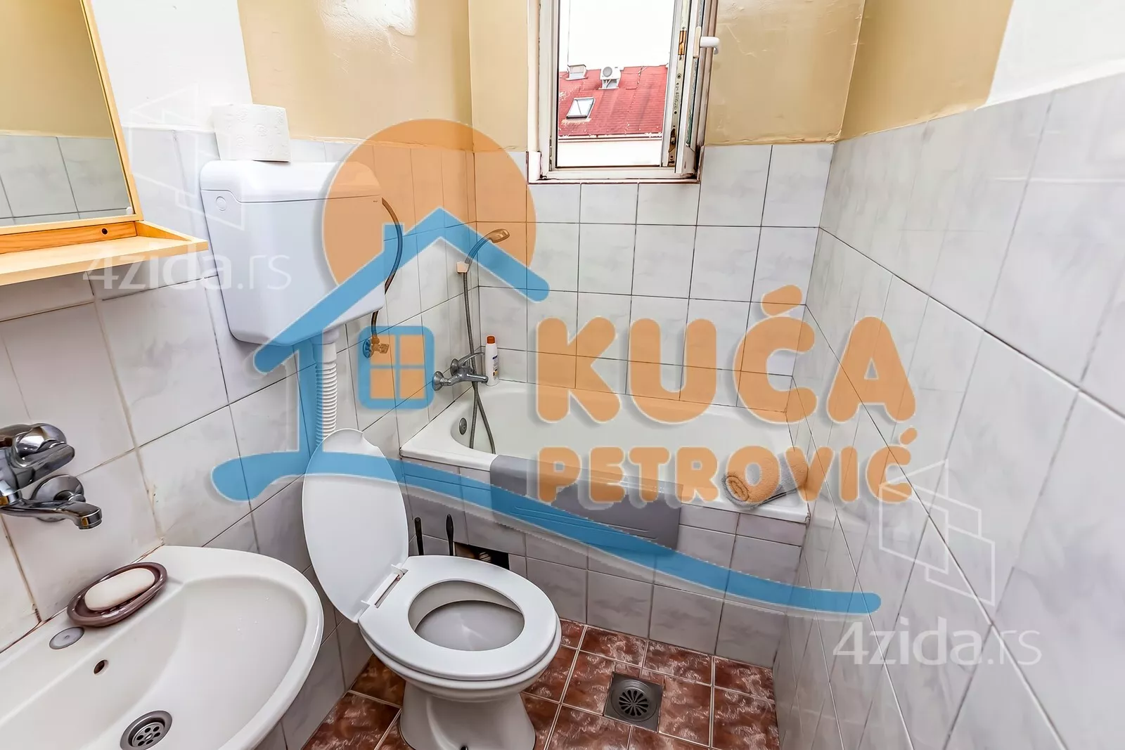 Jednoiposoban stan | 4zida