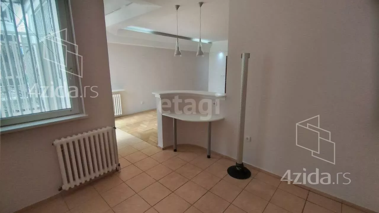 Šestosoban stan | 4zida