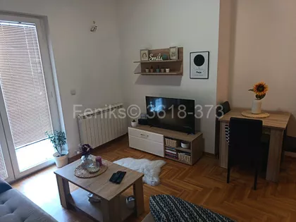 Vojvode Vlahovića | 4zida.rs