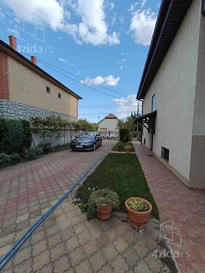 Kuća | 4zida