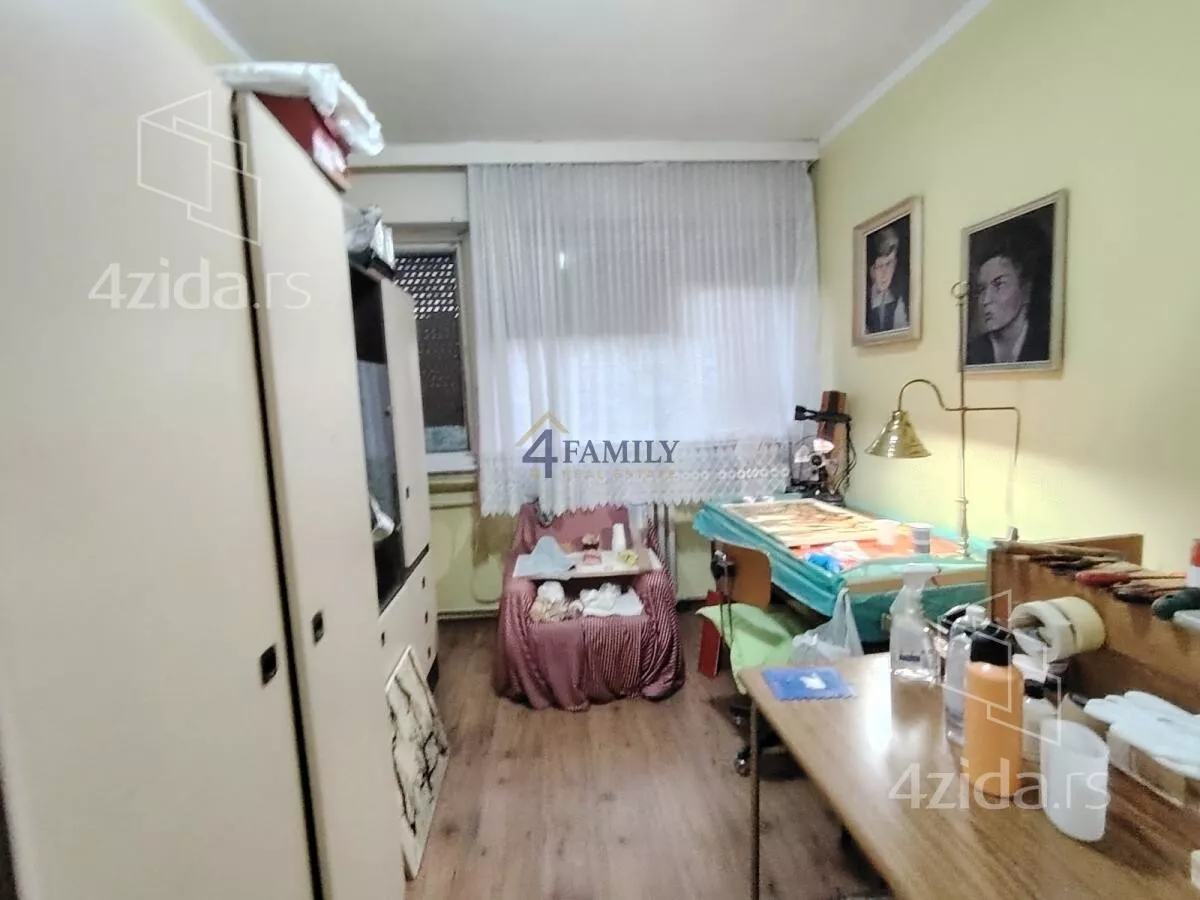 Troiposoban stan | 4zida