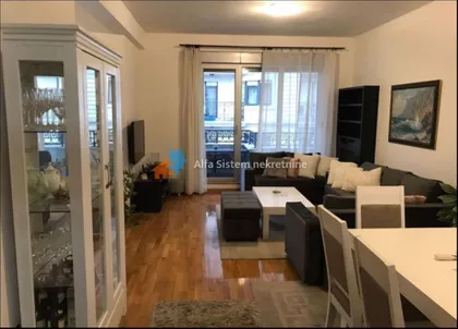 Crveni Krst Vračar | 4zida.rs