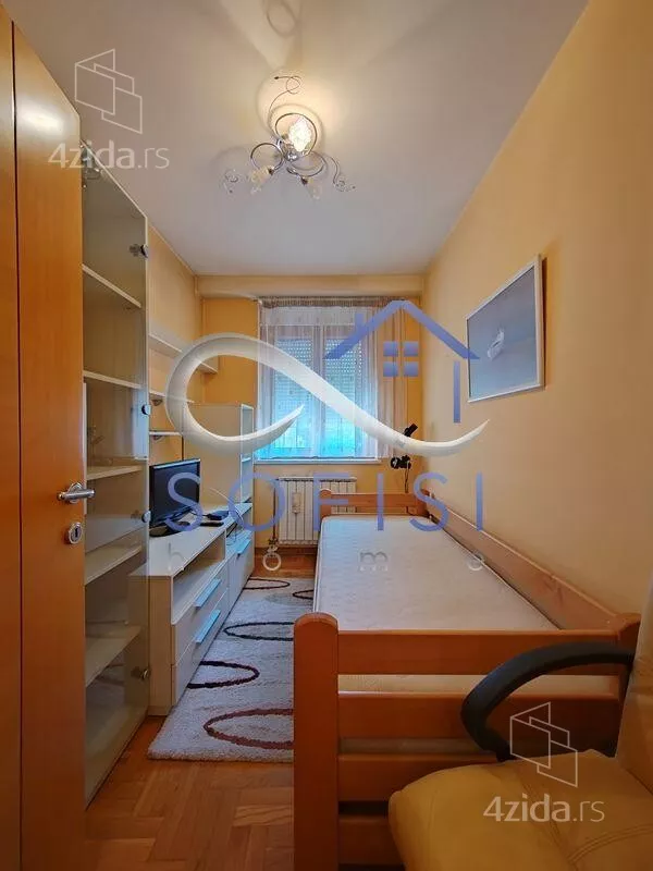 Troiposoban stan | 4zida