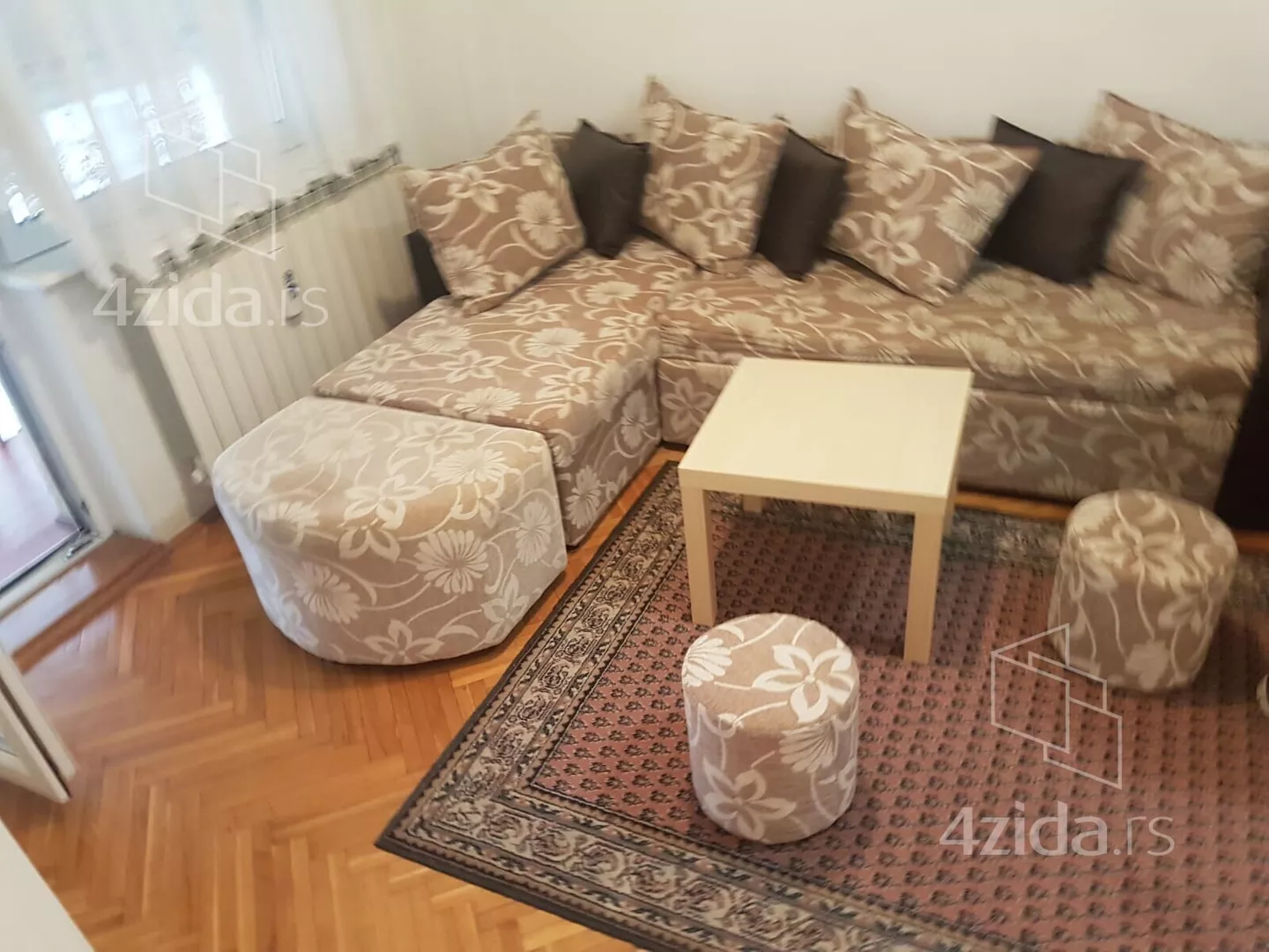 Jednoiposoban stan | 4zida