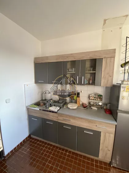 Ustanička | 4zida.rs