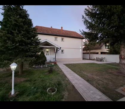 Mali Radanovac | 4zida.rs