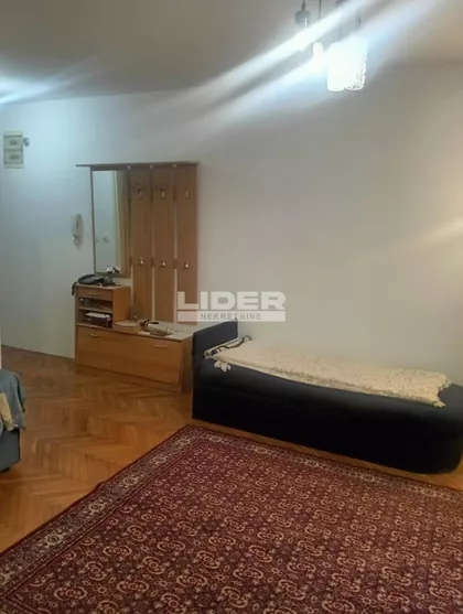 Ace Joksimovića | 4zida.rs