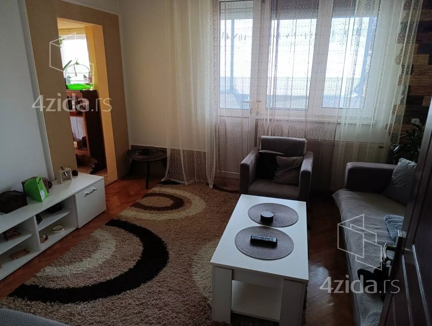 Troiposoban stan | 4zida