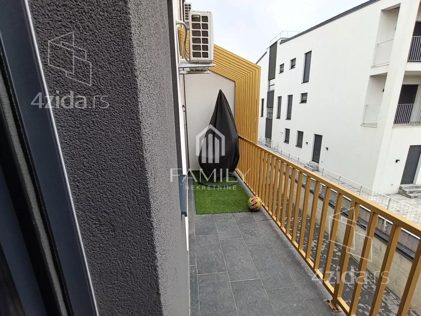 Troiposoban stan | 4zida